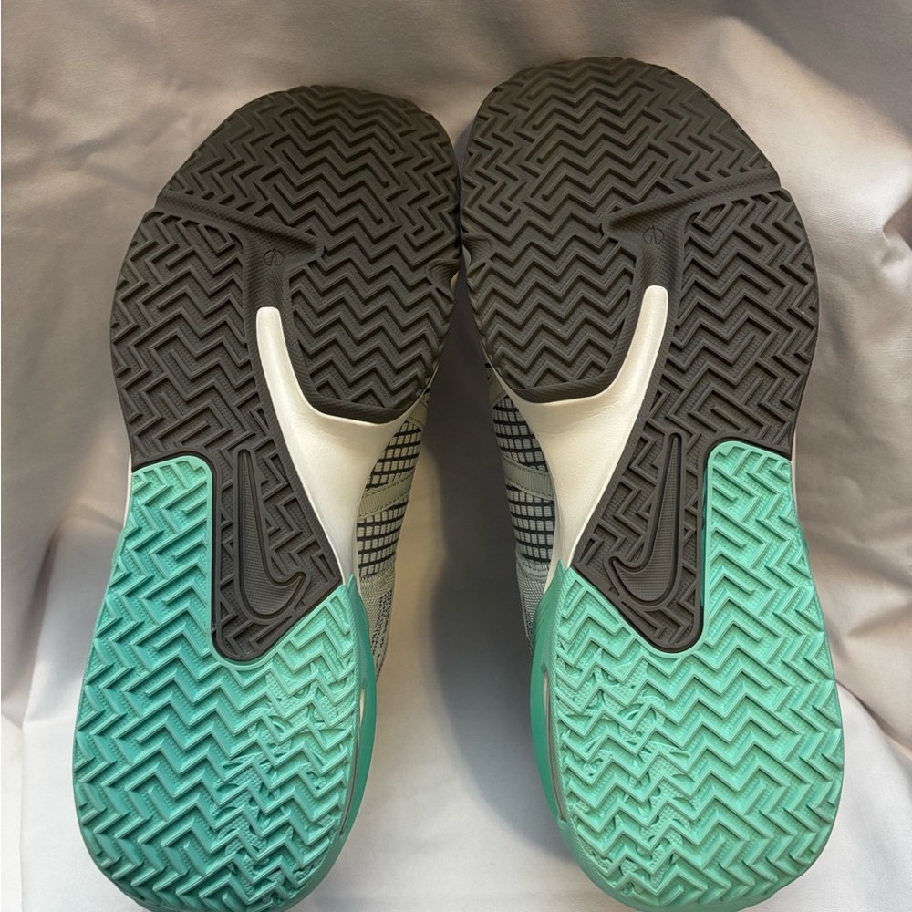 Nike LeBron Witness 7 - Picture 6 of 7